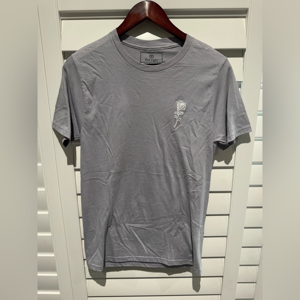 Red Eight Gray Tee w/Embroidered Rose ~ Unisex Small ~100% Cotton ~New